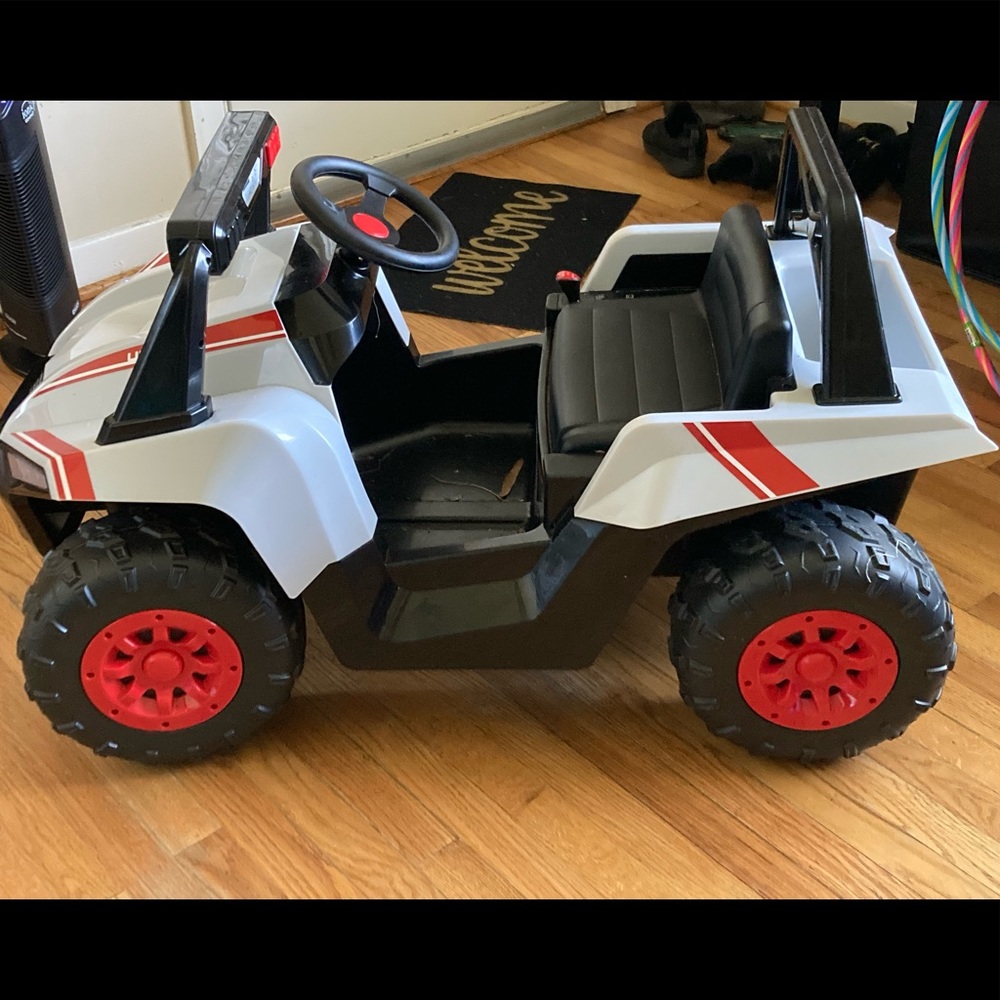 Kids Ride On - Picture 2 of 3